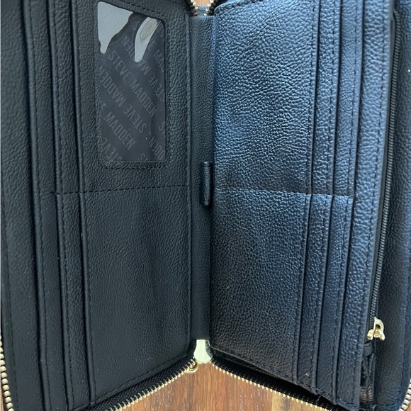 Steve Madden Black and Gold Wallet with Strap - Picture 3 of 5